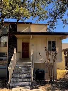 125 Comanche PT Point Venture, TX 78645