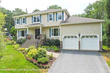 32 Lambert Johnson Dr Ocean Twp, NJ 07712