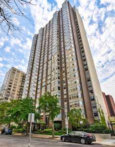 525 W Hawthorne Place #1007 Chicago, IL 60657