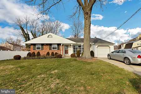 4 Westwood Ave Cherry Hill, NJ 08002