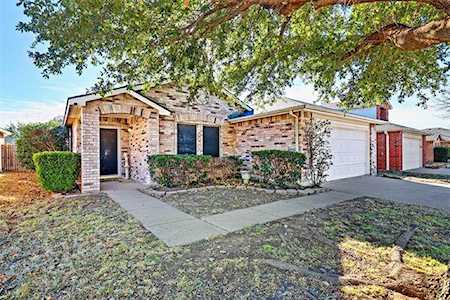 5304 Newcastle Lane Fort Worth, TX 76135