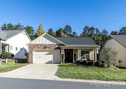 7121 Hanging Rock Ct Denver, NC 28037