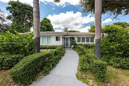 10618 NE 10th Pl Miami Shores, FL 33138