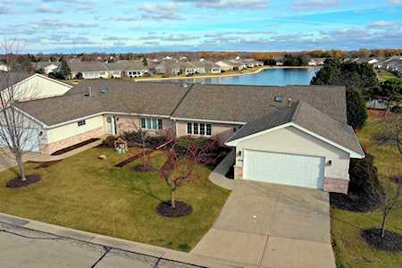 1656 Twin Lakes Circle Green Bay, Village of Bellevue, WI 54311-4207