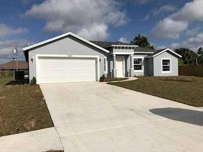 2473 SW Barber Lane Port Saint Lucie, FL 34984