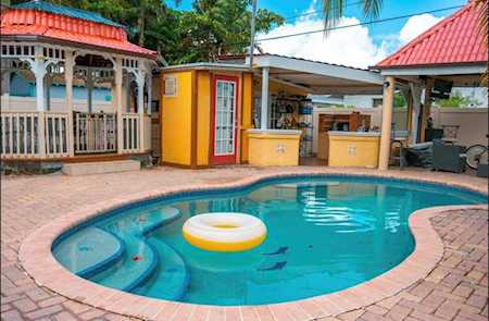 517 Colonial Road West Palm Beach, FL 33405