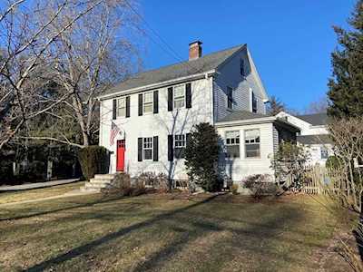 33 Avon Road Wellesley, MA 02482