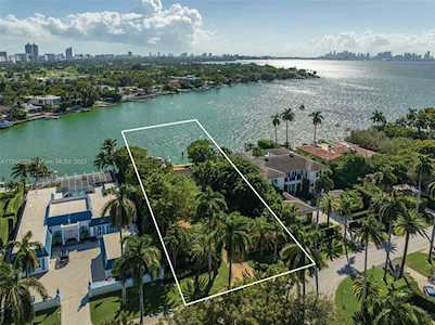 12 La Gorce Cir Miami Beach, FL 33141