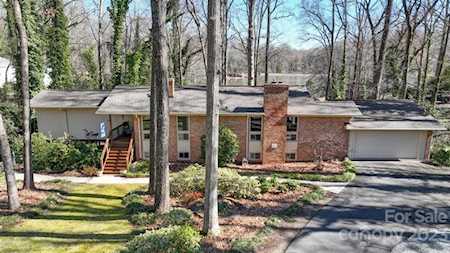 7201 Lakeside Dr Charlotte, NC 28215