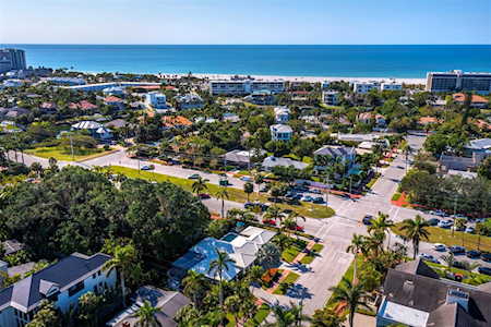 408 Jackson Dr Sarasota, FL 34236