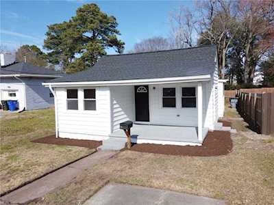 3804 Robin Hood Rd Norfolk, VA 23513