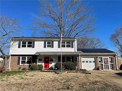 5704 Paiute Rd Virginia Beach, VA 23462