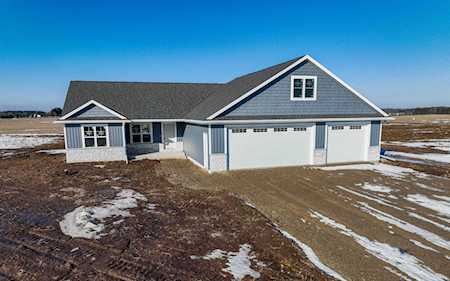 477 Highland Meadow Trl Pulaski, Town of Chase, WI 54162