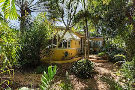 7401 SW 54th Ave Miami, FL 33143