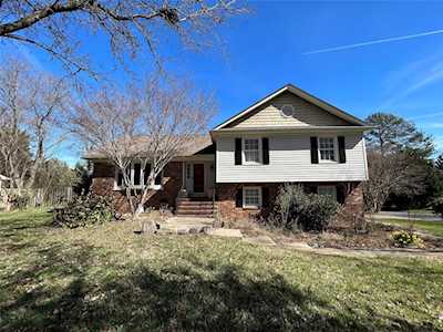 7607 Whistlestop Rd Charlotte, NC 28210