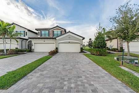 5910 Wake Forest RUN #104 Bradenton, FL 34211