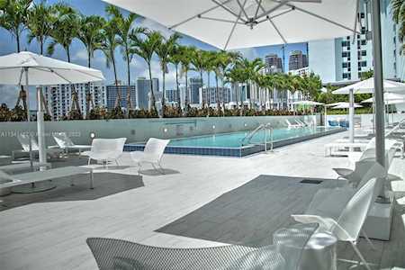 1600 SW 1st Ave #707 Miami, FL 33129