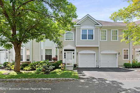 196 Shinnecock Dr Manalapan, NJ 07726