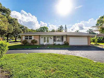 892 NW 68th Ave Plantation, FL 33317