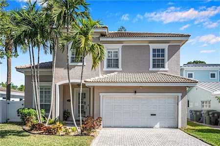 520 NE 12th Ave Fort Lauderdale, FL 33301