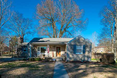 712 3rd Ave Fayetteville, TN 37334