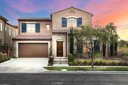 26 Fairview Irvine, CA 92602