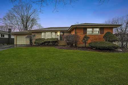 104 S Dwyer Ave S Arlington Heights, IL 60005