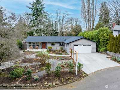 15822 SE 5th Place Bellevue, WA 98008