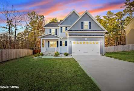 563 Foothills Street Aberdeen, NC 28315