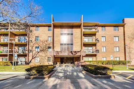 7515 Nantucket Dr #107 Darien, IL 60561