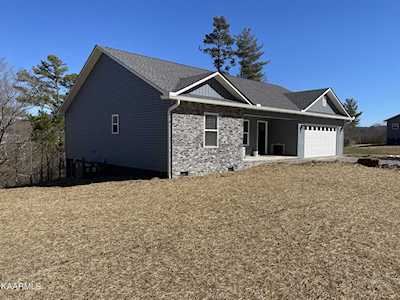 221 Vista Springs Ln Oliver Springs, TN 37840