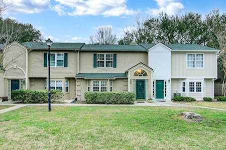 2064 Emerald Terrace Mount Pleasant, SC 29464
