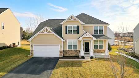 2312 Lundquist Dr Aurora, IL 60503
