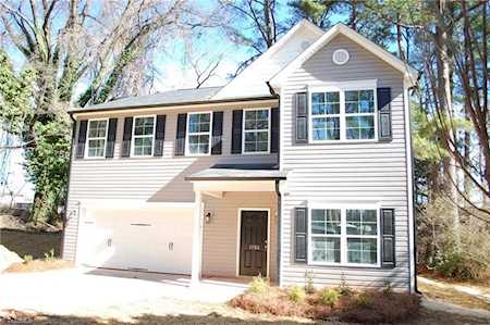 1702 Quail Drive Greensboro, NC 27408
