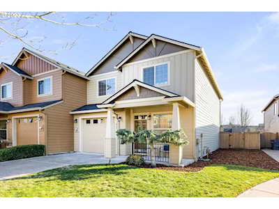 811 SE 9th CIR Battle Ground, WA 98604