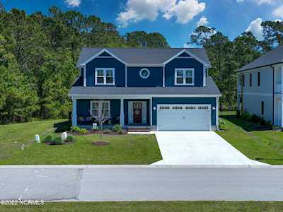 127 Spicer Lake Drive Holly Ridge, NC 28445