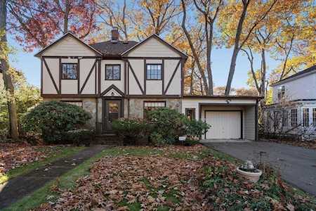 247 W Roxbury Pkwy Boston, MA 02132
