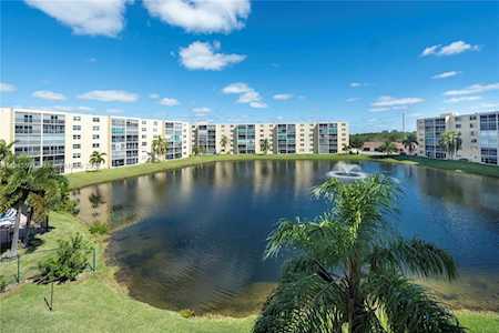 431 SE 3rd St #402 Dania Beach, FL 33004