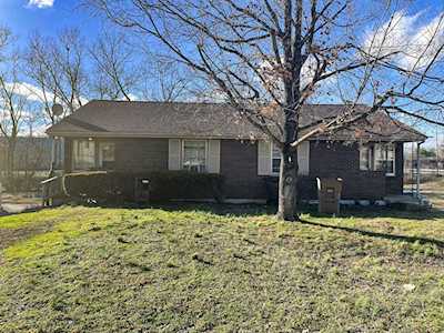 352 Foxglove Dr Nashville, TN 37211