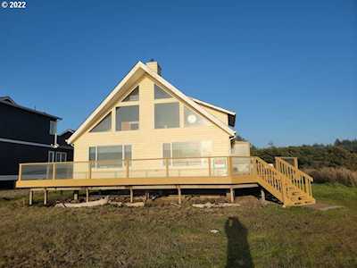 4658 SW Pacific Coast HWY Waldport, OR 97394
