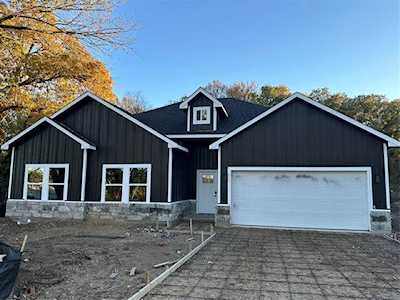 101 Avondale Avenue Azle, TX 76020