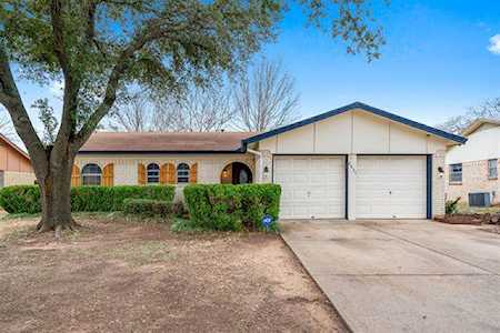6621 Nola Drive Watauga, TX 76148