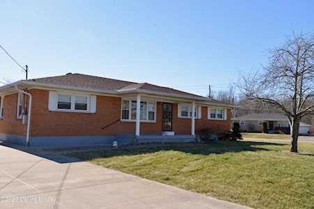3418 Donald Dr Louisville, KY 40216