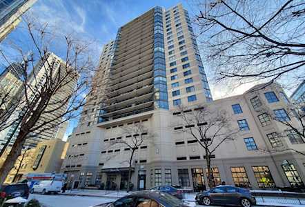 33 W Delaware Place #16K Chicago, IL 60610