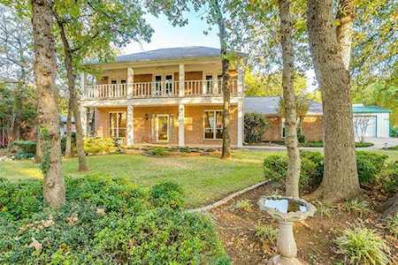 8019 John Henry Drive Burleson, TX 76028