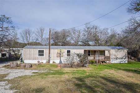 900 Pawnee Trail Granbury, TX 76048