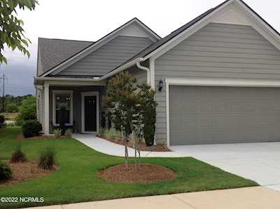 561 Lyrebird Avenue Wilmington, NC 28412