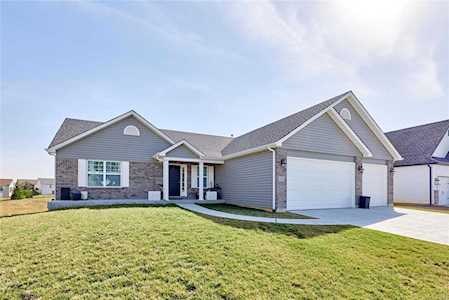 1002 Tall Timber Dr Wentzville, MO 63385