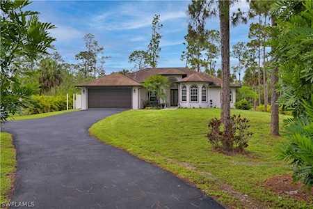 4040 NE 4th Ave Naples, FL 34120