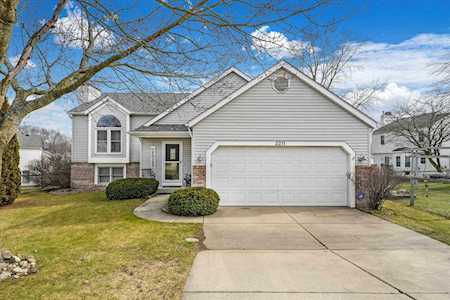 2211 Hidden Oaks Drive South Bend, IN 46628